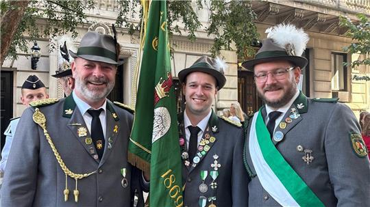 Eroberten New York (von links): Christian Seepolt, 1. Kommandeur Felix Benecke und 2. stellvertretender Kommandeur Torsten Kohnert.