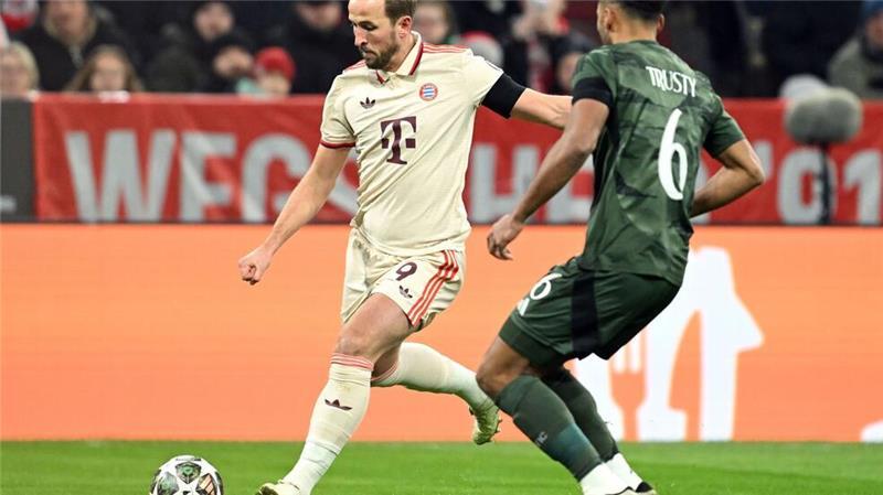 Davies „schwebt“ - und Bayern taumelt Erst ein Lattenschuss, dann zur Pause verletzt raus: Harry Kane (l).