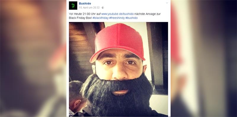 Erst machte sich Bushido mit diesem angeklebten Bart und der Mütze per Facebook lustig über die Posse der Polizei, dann erstattet er Anzeige.