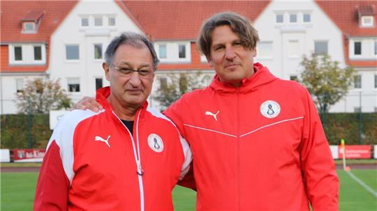 Erst verkündete Oliver Stepniak seinen Rücktritt als Trainer von Rot-Weiss Cuxhaven zum Saisonende, nun legt der Vorsitzende des Vereins, Ralf Kaspar, nach internen Querelen sein Amt mit sofortiger Wirkung nieder. Foto: Witthohn