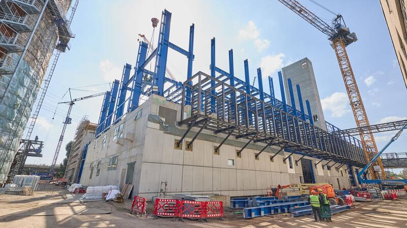 Kraftwerk Wedel muss länger am Netz bleiben Erst wenn der neue Energiepark fertig ist und zuverlässig läuft, kann das alte Kohleheizkraftwerk in Wedel vom Netz gehen.
