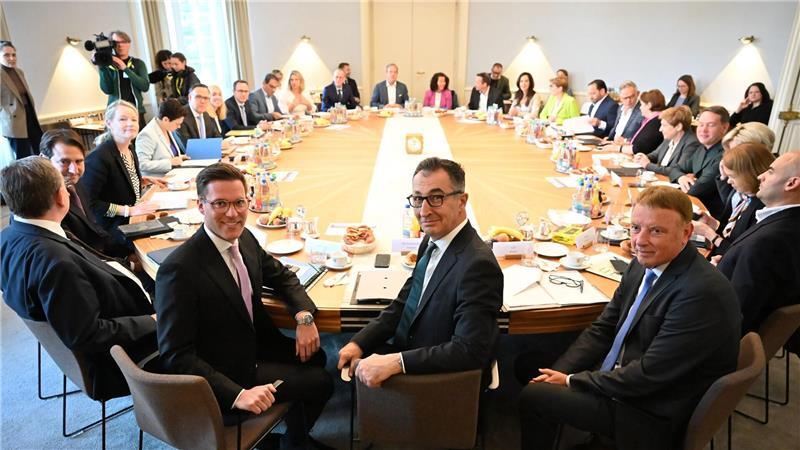 Erste Sitzung unter neue Leitung: Kabinett in Baden-Württemberg