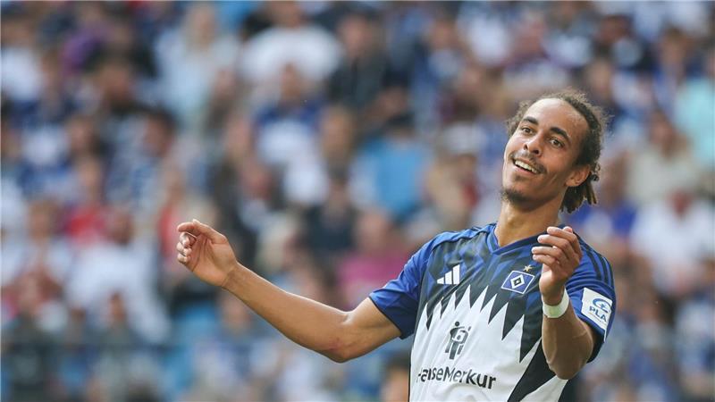 HSV-Trainer Polzin mahnt: Veränderung braucht Zeit Erstmals im Trikot des HSV: Yussuf Poulsen.