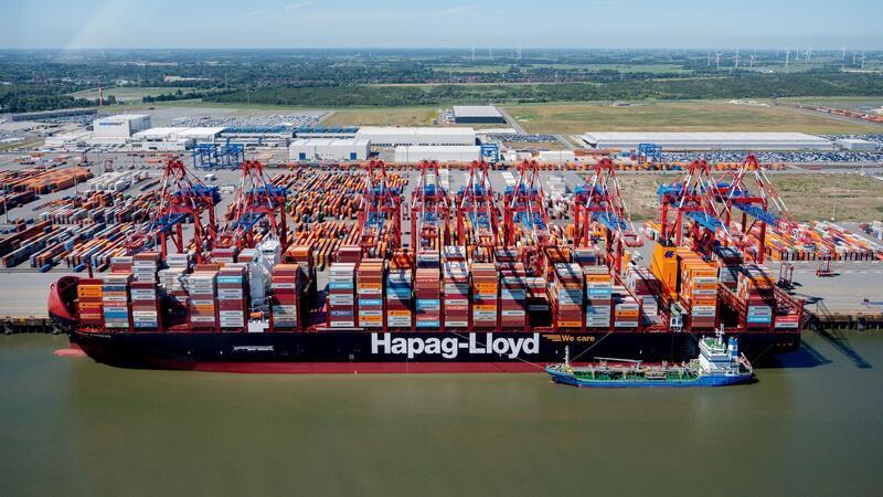 Erstmals ist am JadeWeserPort die Marke von einer Million umgeschlagener Container binnen eines Jahres überschritten worden. (Archivbild)