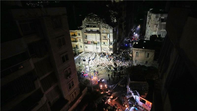 Erstmals seit Beginn der Waffenruhe greift Israel in der libanesischen Hauptstadt Beirut Ziele mutmaßlicher Hisbollah-Kämpfer an. 
