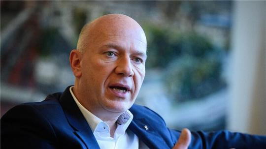 Erwartet von den Universitätsleitungen konsequentes Vorgehen gegen Antisemitismus und aktives Eingreifen: Berlins Regierender Bürgermeister Kai Wegner.