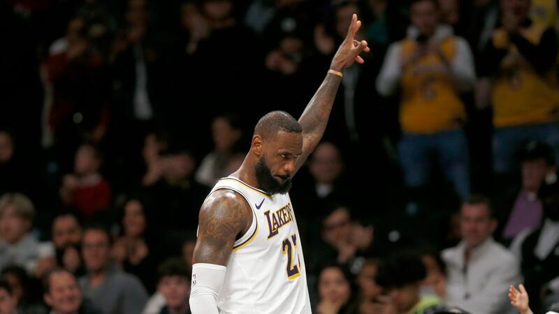 James vor Play-In in Bestform: „Ein Schweizer Taschenmesser“ Erzielte bislang 40.474 Punkte in Hauptrunden-Partien in seiner NBA-Karriere: LeBron James.
