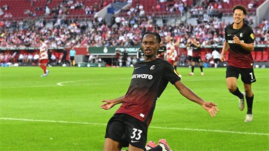 Erzielte das vierte von fünf Freiburger Toren in Düsseldorf: Jordy Makengo.