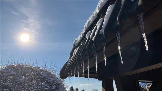 Es bleibt weiterhin winterlich mit Schnee und Minusgraden in Niedersachsen und Bremen.