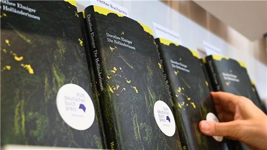 Es dürfte eines der aktuell gefragtesten Bücher sein, doch wer den Roman kaufen will, sucht mitunter vergeblich nach „Die Holländerinnen“. 