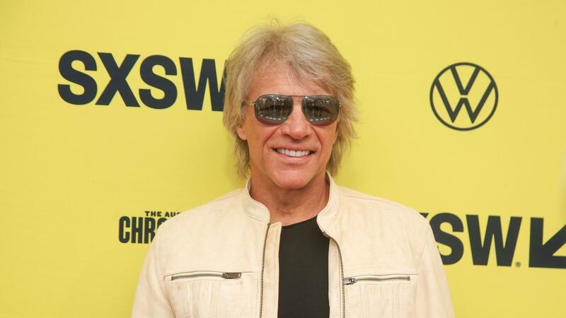 „Es gab sicherlich talentiertere Jungs, die man in jeder Eckkneipe finden konnte“, sagt Jon Bon Jovi der Deutschen Presse-Agentur in London.