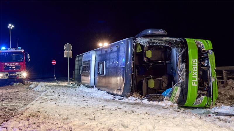 Es gab zwei Todesopfer bei dem Unfall auf der A11.