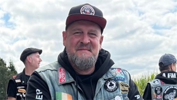„Es geht mir sehr gut. Ich bin stolz über unsere Allee in Wangersen, und dass hier Station gemacht wurde.“Anthony Schelling vom Mofa-Club Kolbenfresser aus Ahlerstedt am 24. August 2026