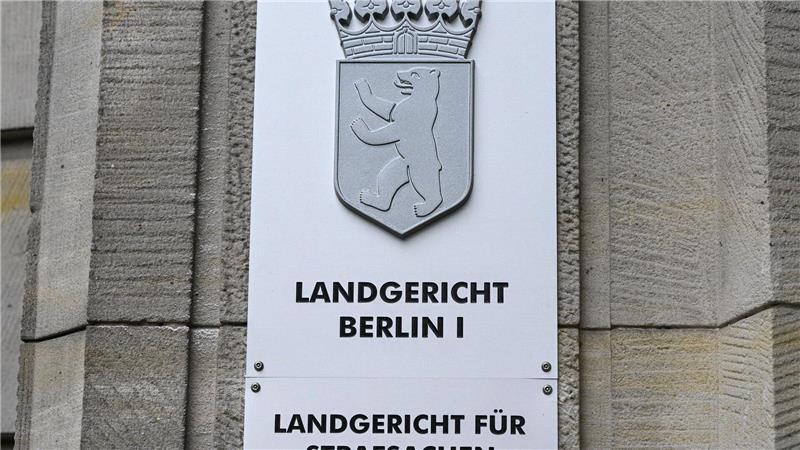 Kokain in Teakholz-Lieferung – Prozess gegen drei Männer Es geht um 64 Kilogramm Kokain, die im Hamburger Hafen in einem Container entdeckt wurden. (Archivbild)