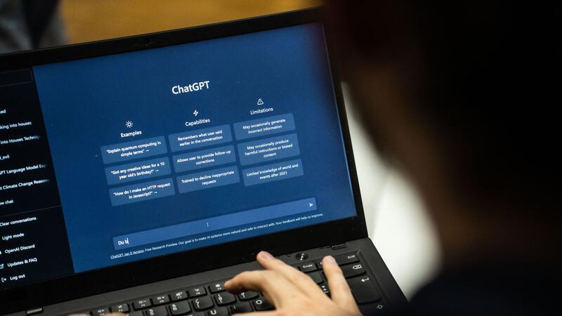 Plagiatsforscherin: Detektoren für KI-Texte keine Lösung Es gibt Detektoren-Software, die KI-Verwendung bei Textarbeiten erkennen soll - doch sie ist nicht zuverlässig.