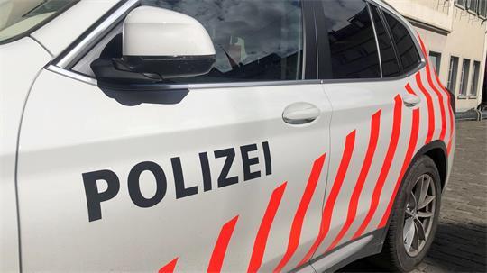 Es gibt einen Großeinsatz der Polizei. 
