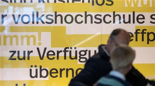Es gibt einen deutlichen Trend bei Anmeldungen bei Anmeldungen an den Volkshochschulen.