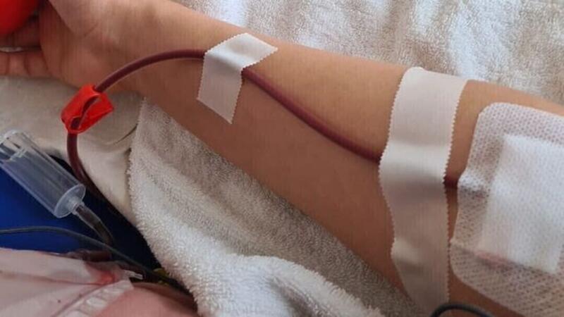 Es gibt zwei verschiedene Methoden, Stammzellen zu spenden. Die 25-Jährige entschied sich für die periphere Stammzellentnahme, bei der die Stammzellen aus dem Blut gewonnen werden. Foto: Nisler