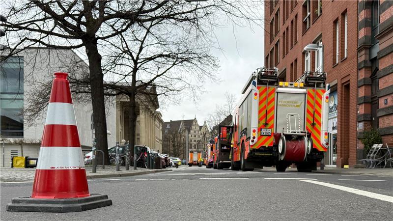 Es habe weder ein offenes Feuer noch Verletzte gegeben, hieß es.