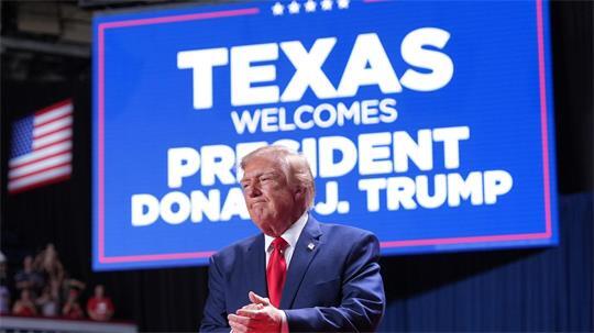 Es ist bereits Trumps dritte Reise nach Texas innerhalb eines Monats. 