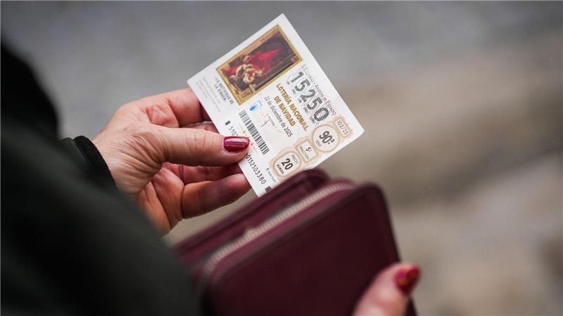 Es ist ein Ritual, das für die Spanier fest zu der Zeit vor Weihnachten gehört. (Archivfoto)