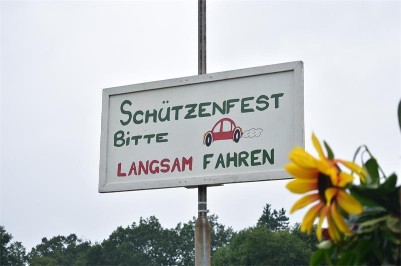 Es ist nicht zu übersehen: In Burweg ist Schützenfest.