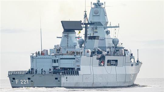 Es war der erste scharfe Waffeneinsatz der Deutschen Marine in dem am Freitag begonnenen Einsatz.