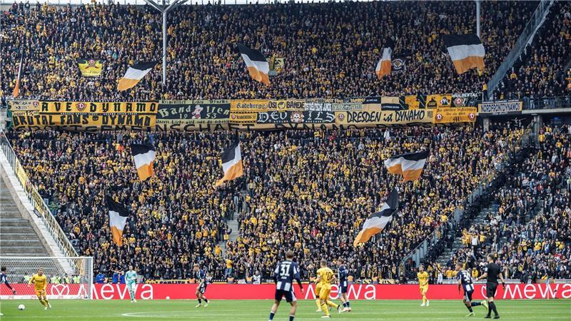 Hertha siegt im Hochrisiko-Spiel gegen Dynamo Dresden Es war fast auch ein Heimspiel für Dynamo.