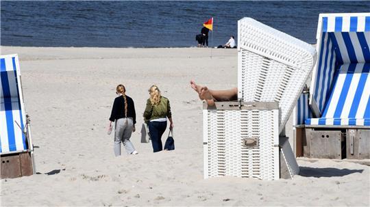 Es war ungewöhnlich früh ungewöhnlich warm auf Sylt. (Symbolbild)