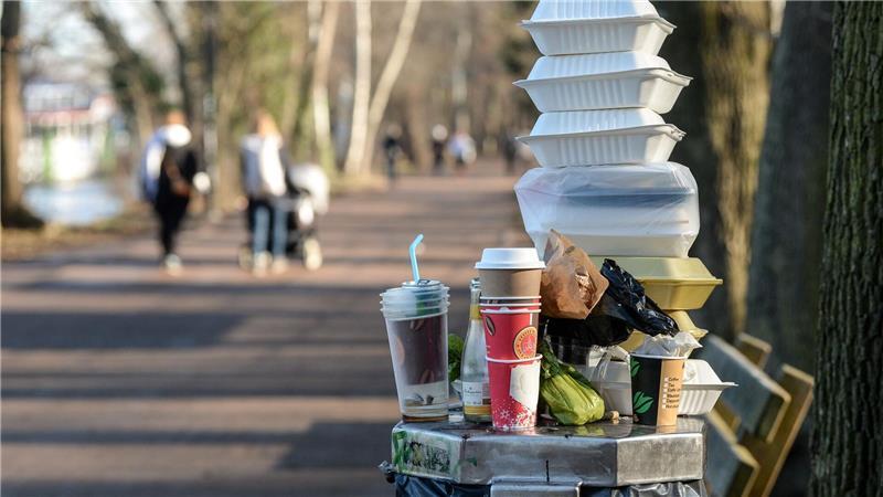 Letzte Chance: Verhandlungen über UN-Plastik-Abkommen Es wird immer noch zu viel Einweg-Plastik produziert und verwendet. (Archivbild)