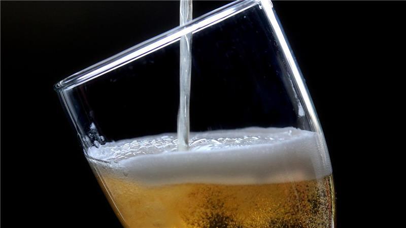 Es wird immer weniger alkoholhaltiges Bier getrunken. (Symbolbild)