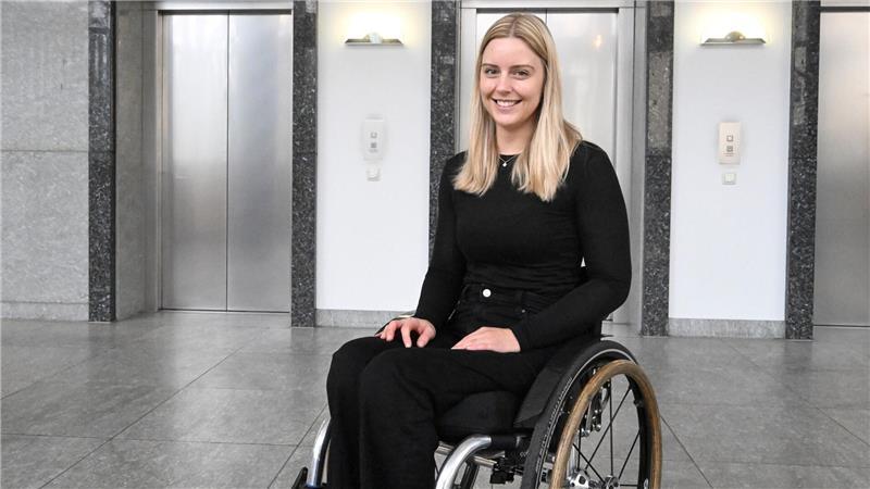 Esa-Ingenieurin Benthaus ist seit einem Unfall 2018 beim Mountainbiken von der Brust abwärts gelähmt.