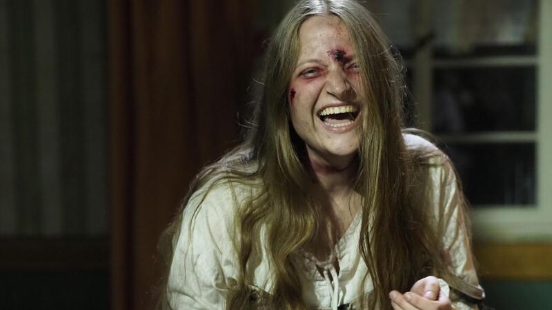 Halloween-Show: Baljerin lehrt im Hamburg Dungeon das Gruseln Esther Schiffer aus Balje lehrt im Hamburger Dungeon den Besuchern das Gruseln.