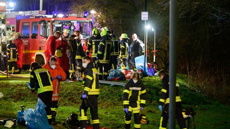 Feuer in Krankenhaus: Fünf Menschen sterben, viele Verletzte Etwa 140 Rettungskräfte waren in Uelzen im Einsatz.