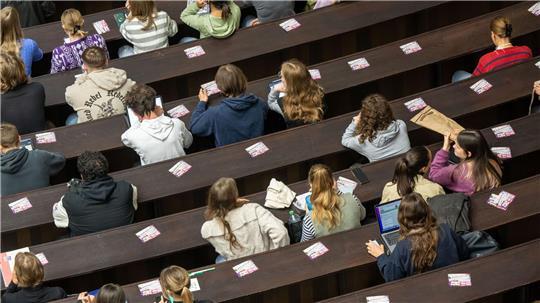 Etwa 2,8 Millionen Menschen studieren in Deutschland. (Symbolbild)
