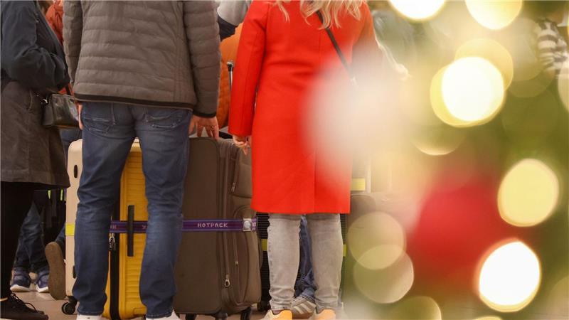 Etwa 300 Starts und Landungen werden es am Hamburger Flughafen am Freitag sein. 
