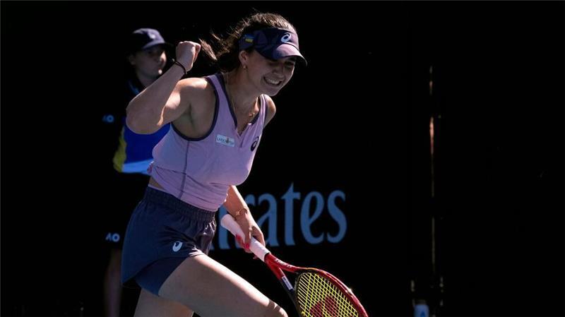 Eva Lys bejubelt ihren Sieg in der 2. Runde