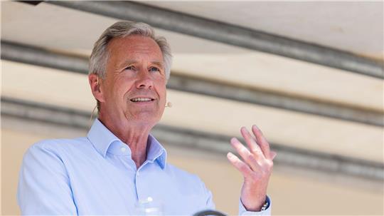 Ex-Bundespräsident Wulff ruft junge Leute zum Politikmachen auf. 