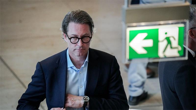 Ex-Minister Scheuer nach Maut-Debakel vor Gericht Ex-Bundesverkehrsminister Andreas Scheuer am Rande einer Sitzung des Bundestags. (Archivbild)