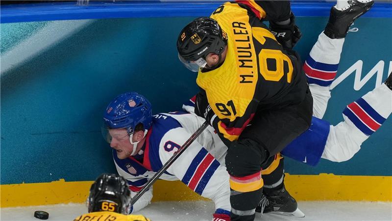 Alarm im Eishockey-Team: Ex-Kapitän warnt vor Blamage Ex-Kapitän Müller ging im und nach dem Spiel voran.