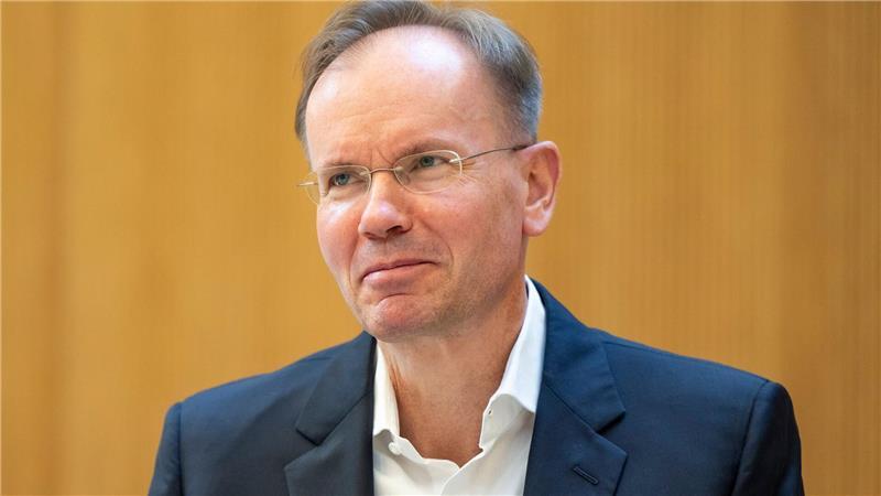 Ex-Vorstandschef Braun steht im Zentrum des Prozesses.