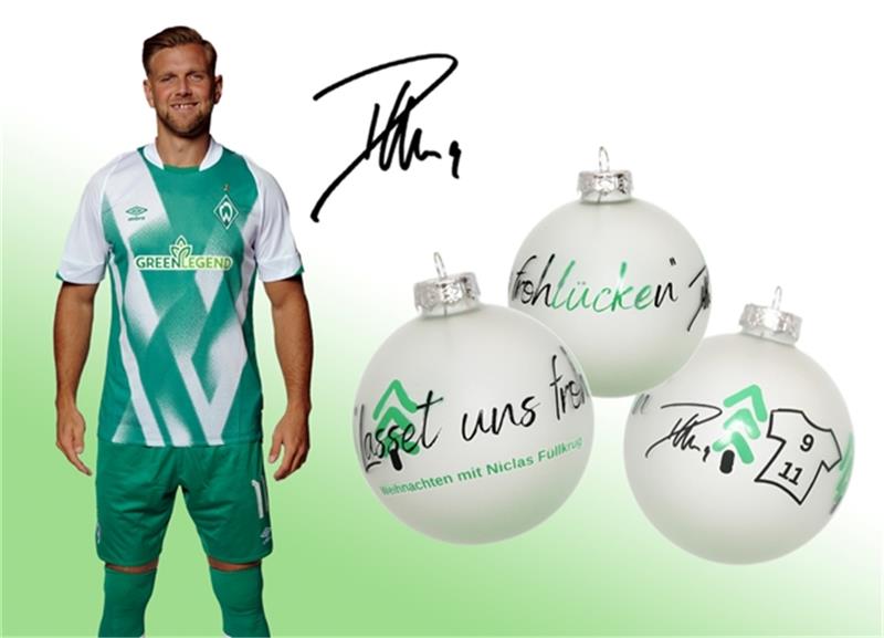 Niclas Füllkrug und H.P. Baxxter helfen Bremervörder Hospiz Ex-Werder Bremen Spieler Niclas Füllkrug und seine Christbaumkugeln.