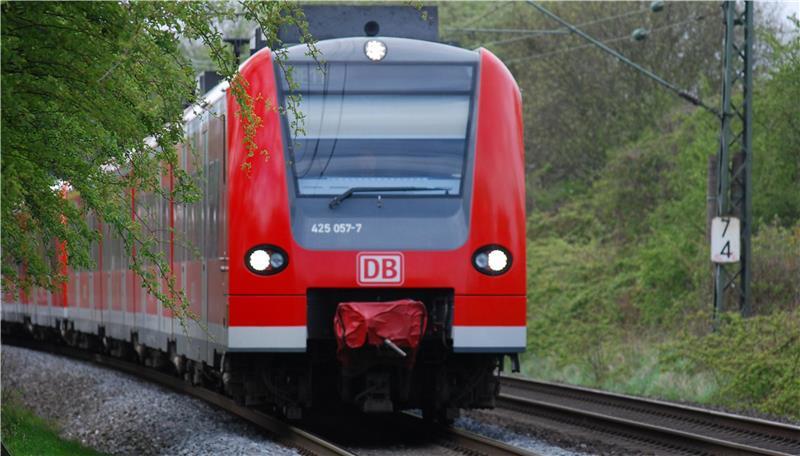 Exibistionisten in der S-Bahnlinie 5 und im Metronom hielten die Bundespolizei in Atem (Symbolbild).