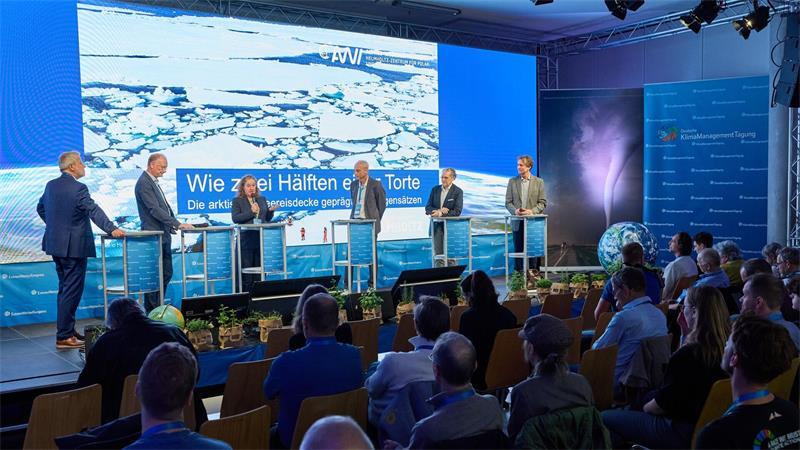 Experten bei der Eröffnungspressekonferenz des 16. Extremwetterkongresses in Hamburg. 