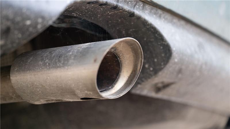 Experten bezweifeln, dass deutsche Hersteller langfristig von einer Rücknahme des Verbrenner-Aus profitieren. (Symbolbild)