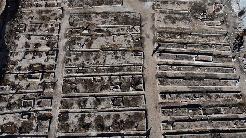 Experten fanden zusammen mit syrischen Behörden Dutzende chemische Kampfmittel an mehreren Orten. (Archivbild)