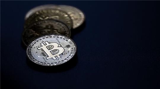 Experten machen für den Bitcoin Boom vor allem die hohe Nachfrage mehrerer ETF-Anbieter verantwortlich.