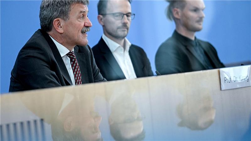Experten sehen bisher keinen dringenden Korrekturbedarf bei der Cannabis-Legalisierung.
