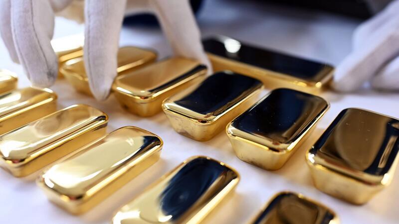 Experten zeigen sich zuversichtlich, dass sich der Preis für das Edelmetall auf dem Rekordniveau über der Marke von 2000 Dollar je Feinunze halten kann.