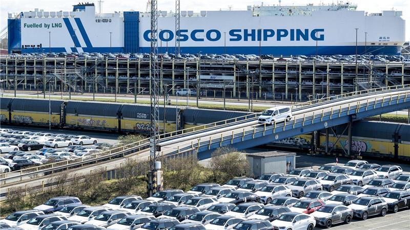 Exportgut Auto - in die USA sind deutlich weniger Fahrzeuge geliefert worden. (Archivbild)